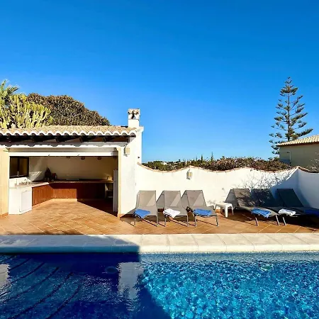 Villa 3 Bedroom With Private Pool In Javea *
