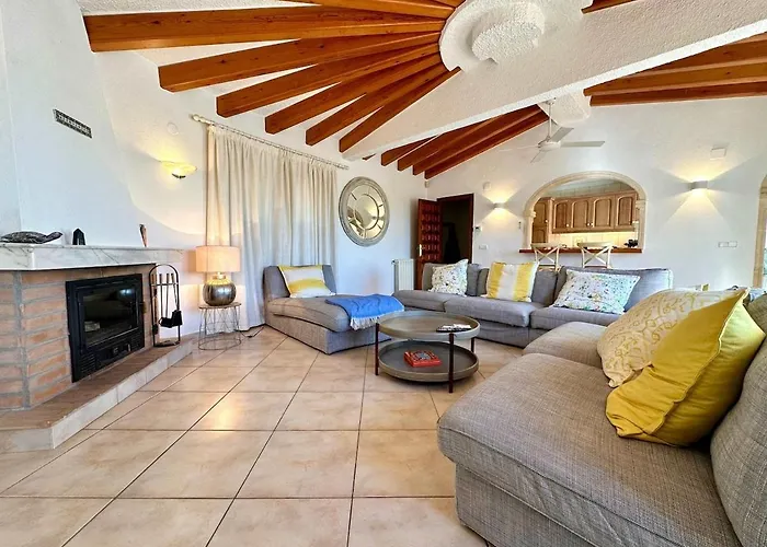3 Bedroom With Private Pool In Javea *